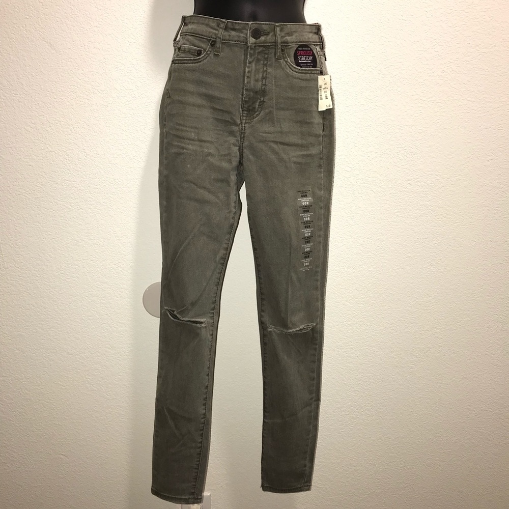 Hunter green destroyed Aeropostale jeans